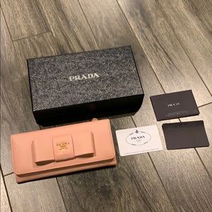 PRADA Wallet 1M1132